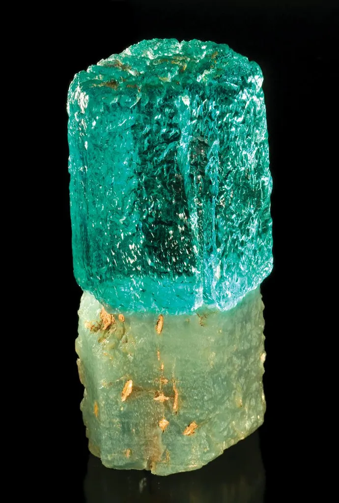 Aquamarine-green Beryl image