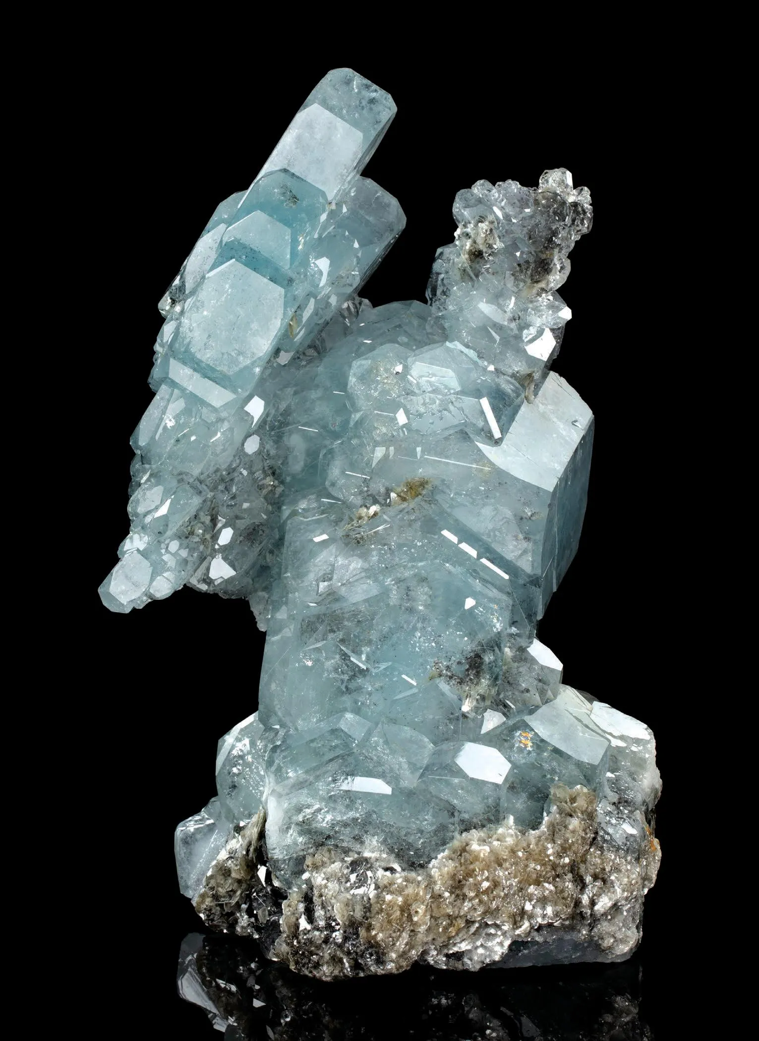 Aquamarine, Muscovite - image 1