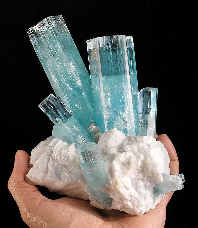 Aquamarine on Albite - image 2