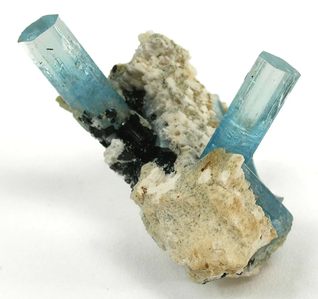 Aquamarine on Feldspar image
