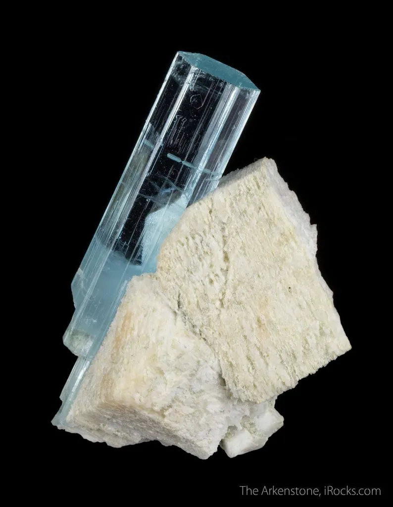 Aquamarine on Feldspar image