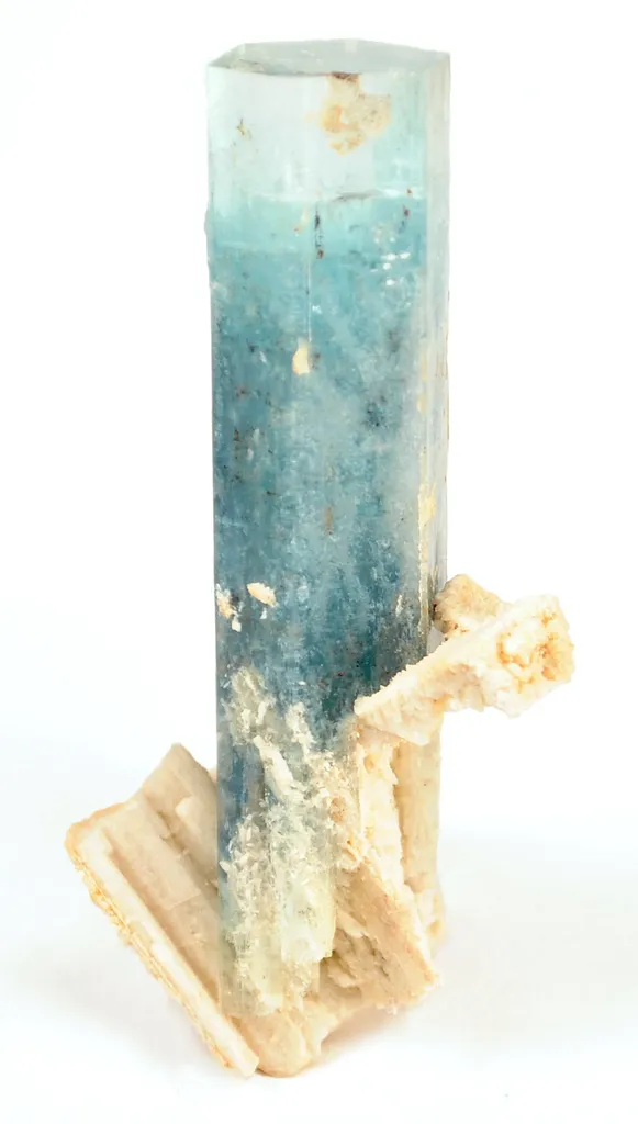 Aquamarine on Feldspar image
