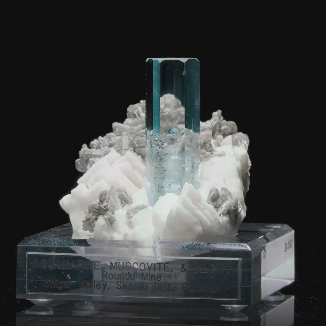 Aquamarine on Feldspar - image 2