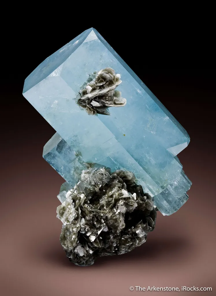 Aquamarine on Muscovite - image 2