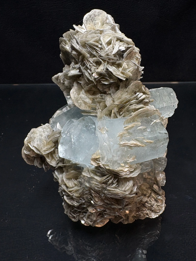 Aquamarine on Muscovite (complete 360) - image 9