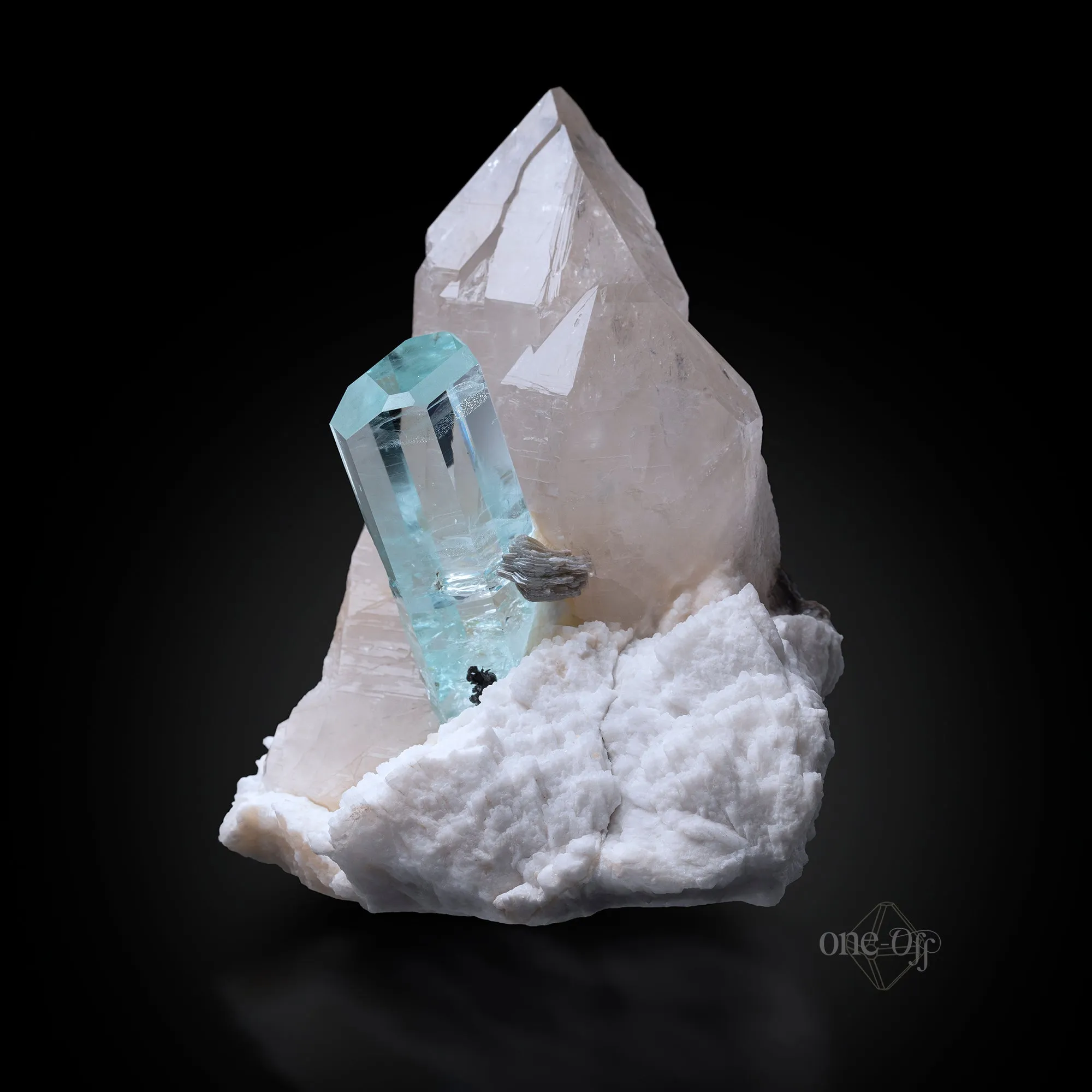 Aquamarine on Quartz - image 3