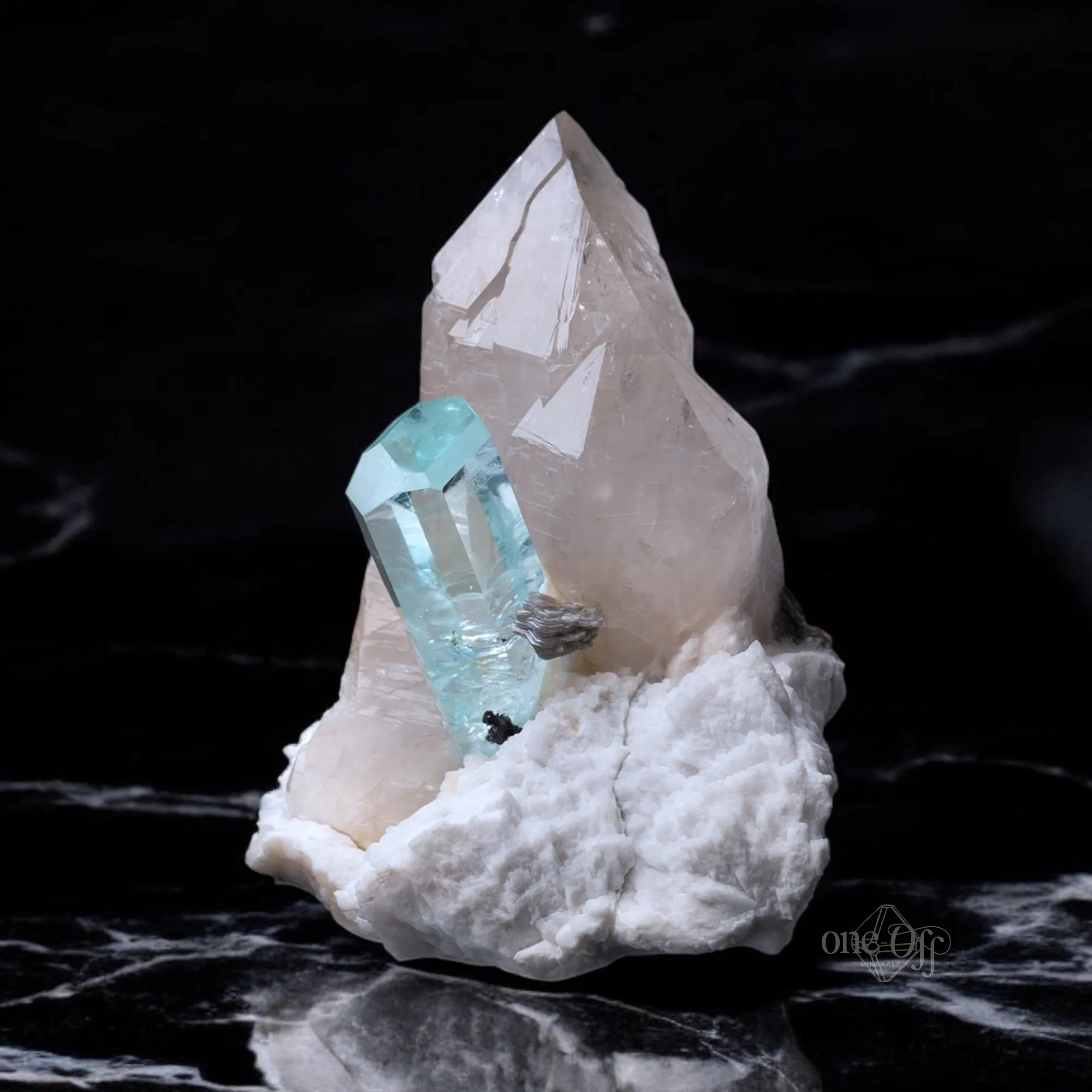 Aquamarine on Quartz - image 2