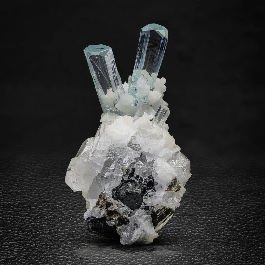 Aquamarine on Quartz - image 1