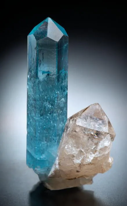 Aquamarine, Quartz - image 1