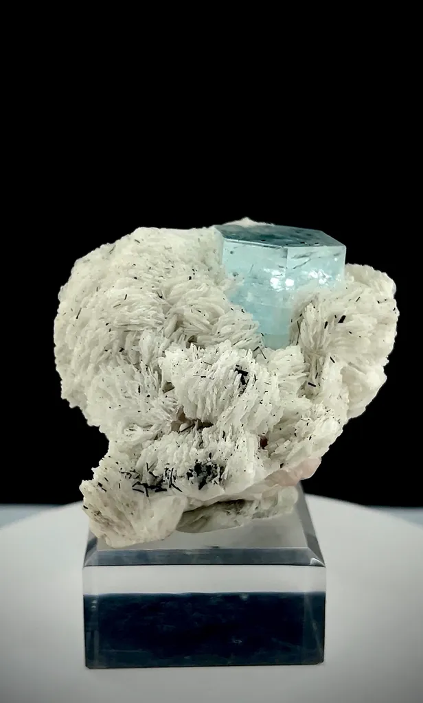 Aquamarine specimen from Pakistan - image 7
