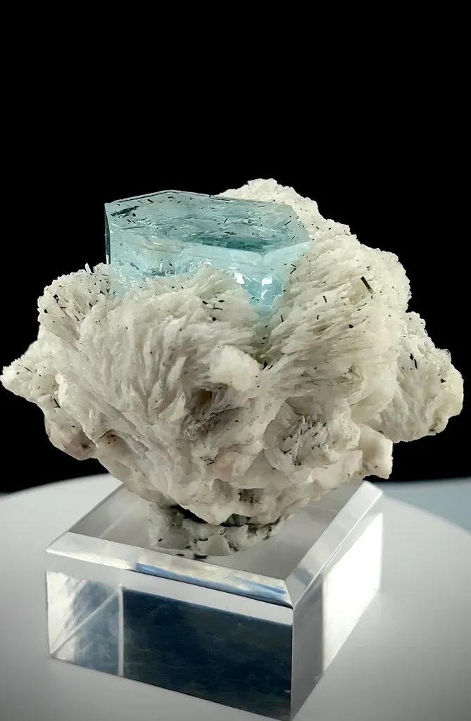 Aquamarine specimen from Pakistan - image 3