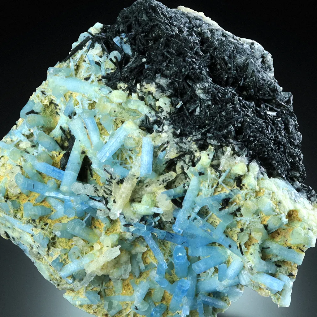 Aquamarine, Tourmaline Schorl & Microcline - image 3