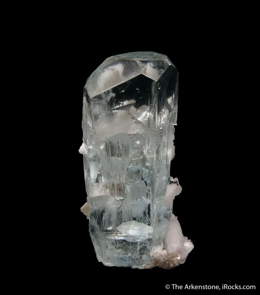 Aquamarine with Albite and Muscovite - image 4