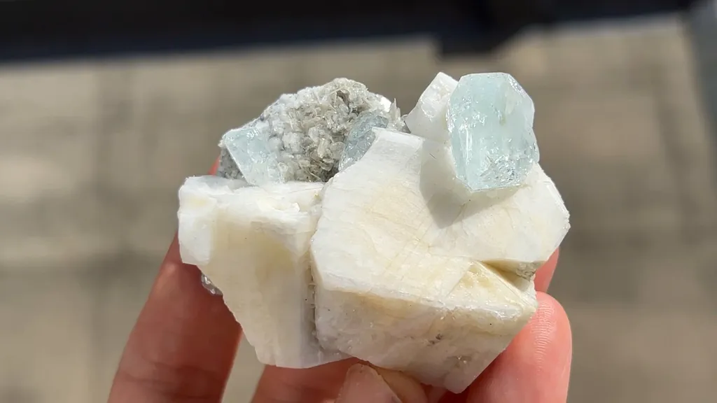 Aquamarine with Albite - image 2