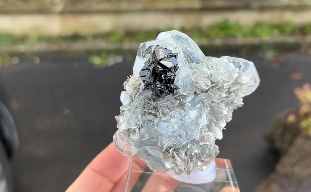 Aquamarine with Cassiterite and Muscovite - image 6