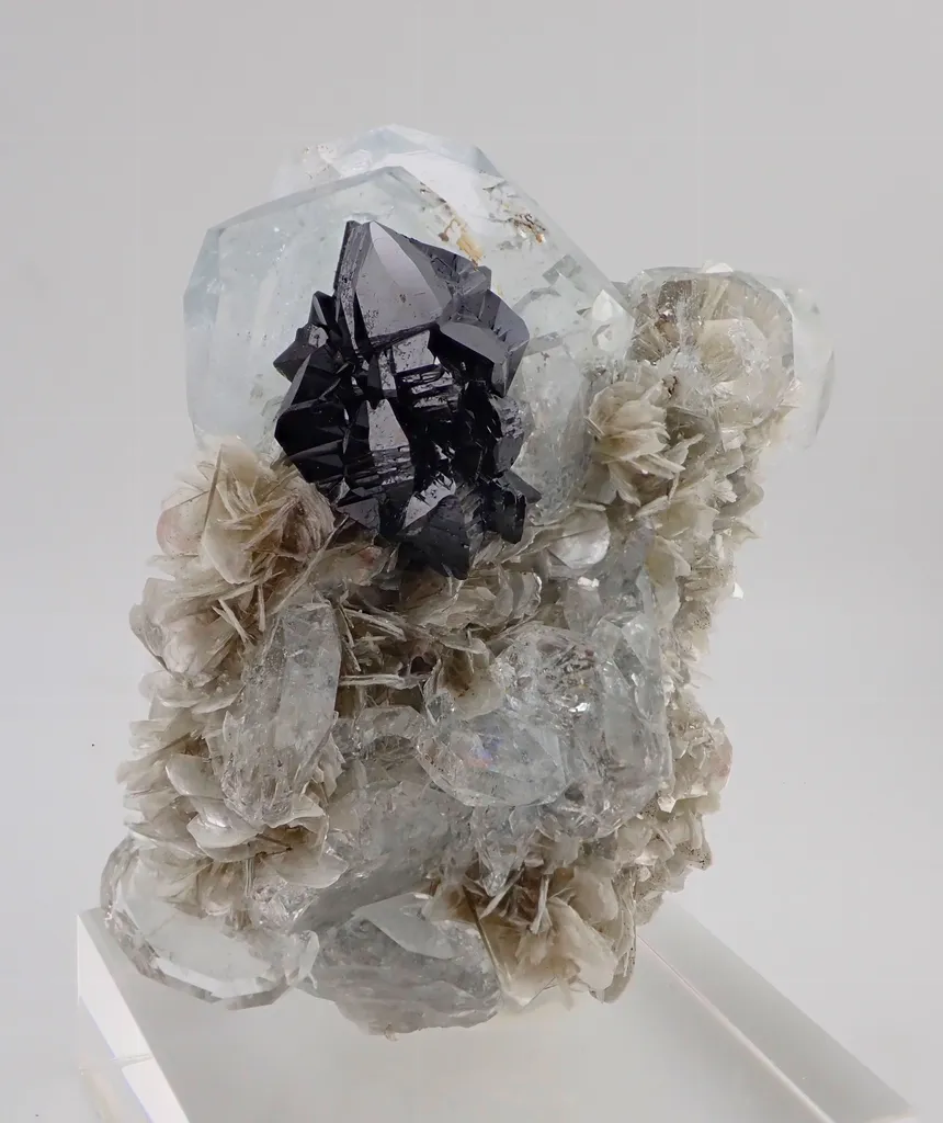 Aquamarine with Cassiterite and Muscovite - image 5
