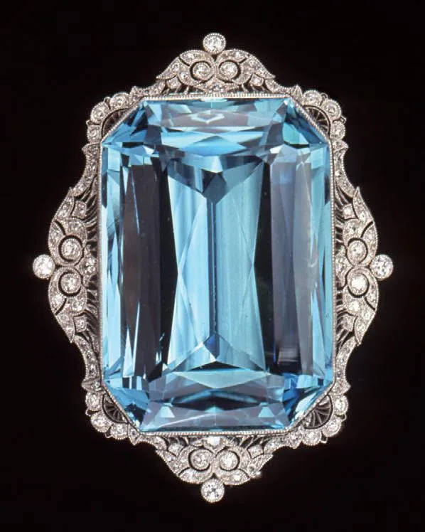 Aquamarine with diamonds image