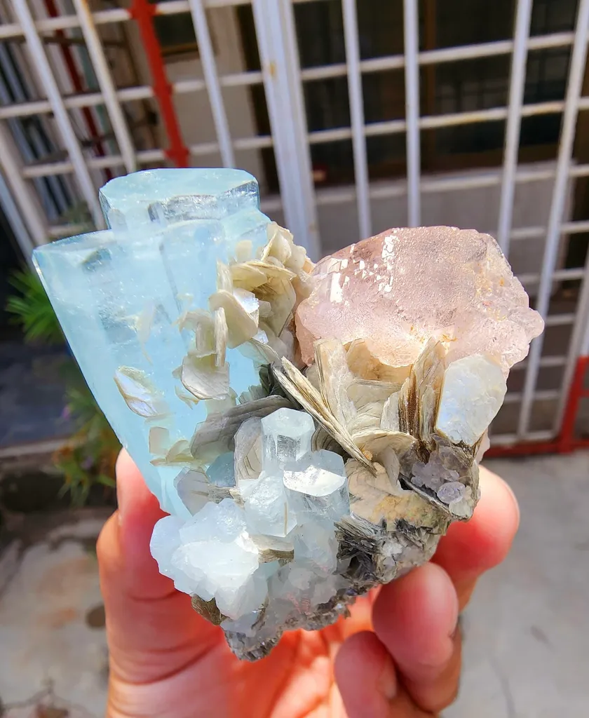 Aquamarine with Flourite from Pakistan, Gilgit-Baltistan, Nagar District, Aliabad image