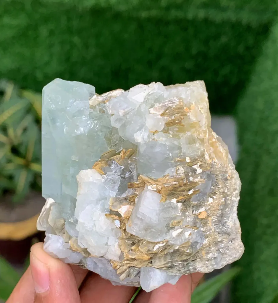 Aquamarine with Fluorite from Pakistan - image 10