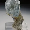 Aquamarine with Muscovite - image 3
