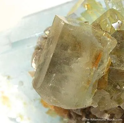 Aquamarine With Muscovite - image 3