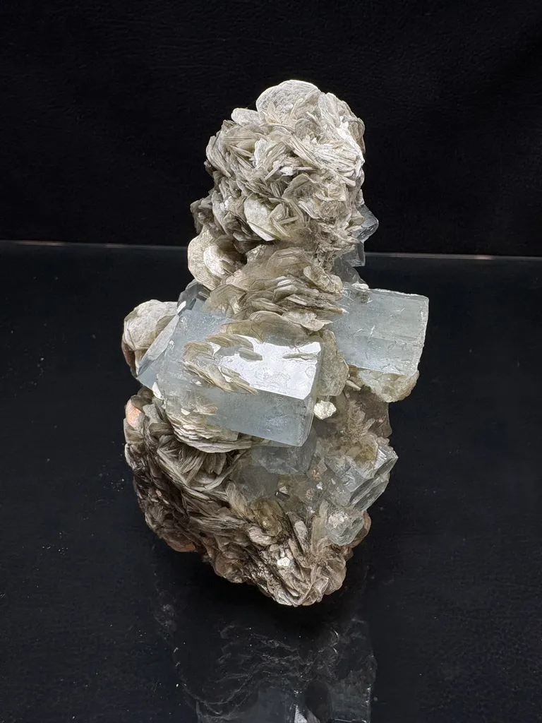 Aquamarine with Muscovite (complete 360) - image 5