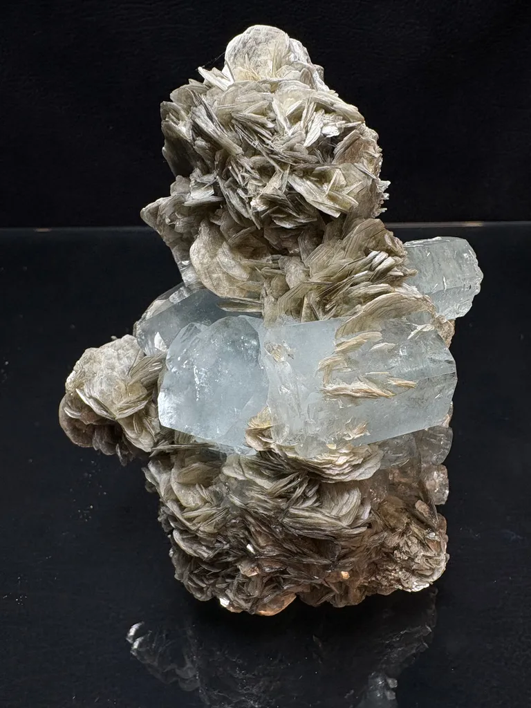 Aquamarine with Muscovite (complete 360) - image 9