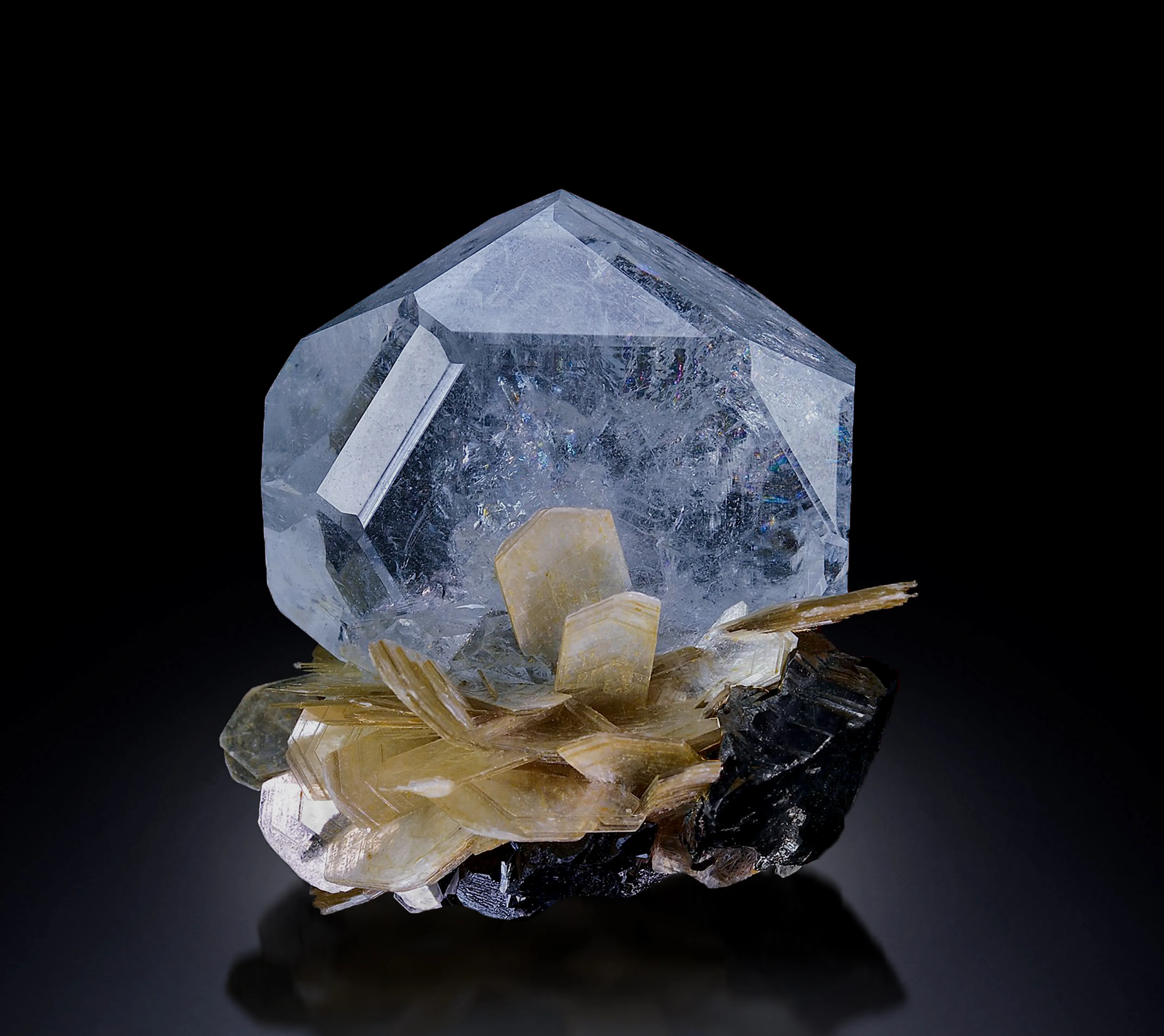Aquamarine with Muscovite - image 1