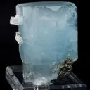 Aquamarine With Muscovite - image 3