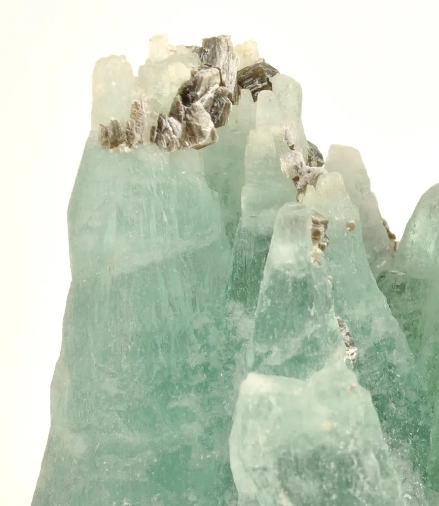 Aquamarine With Quartz - image 2
