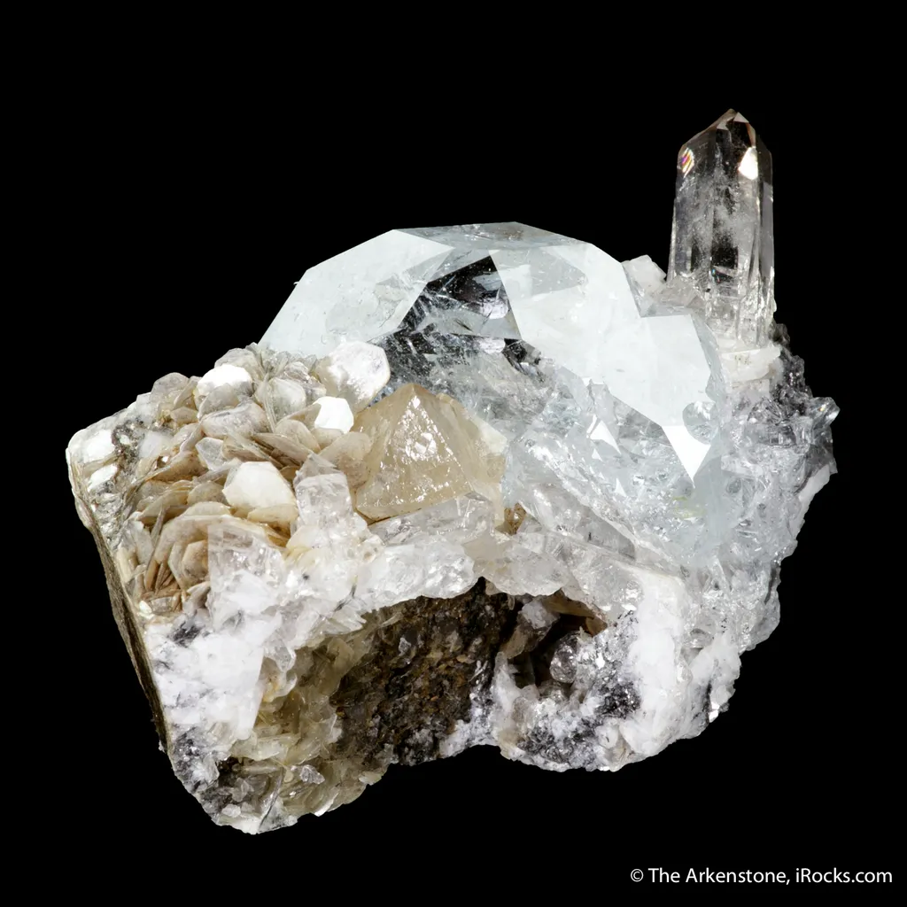 Aquamarine with Quartz and Scheelite - image 4