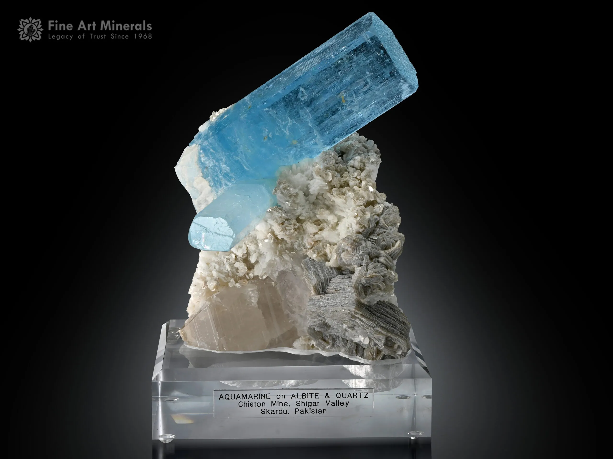 Aquamarine with Quartz from Pakistan - image 1