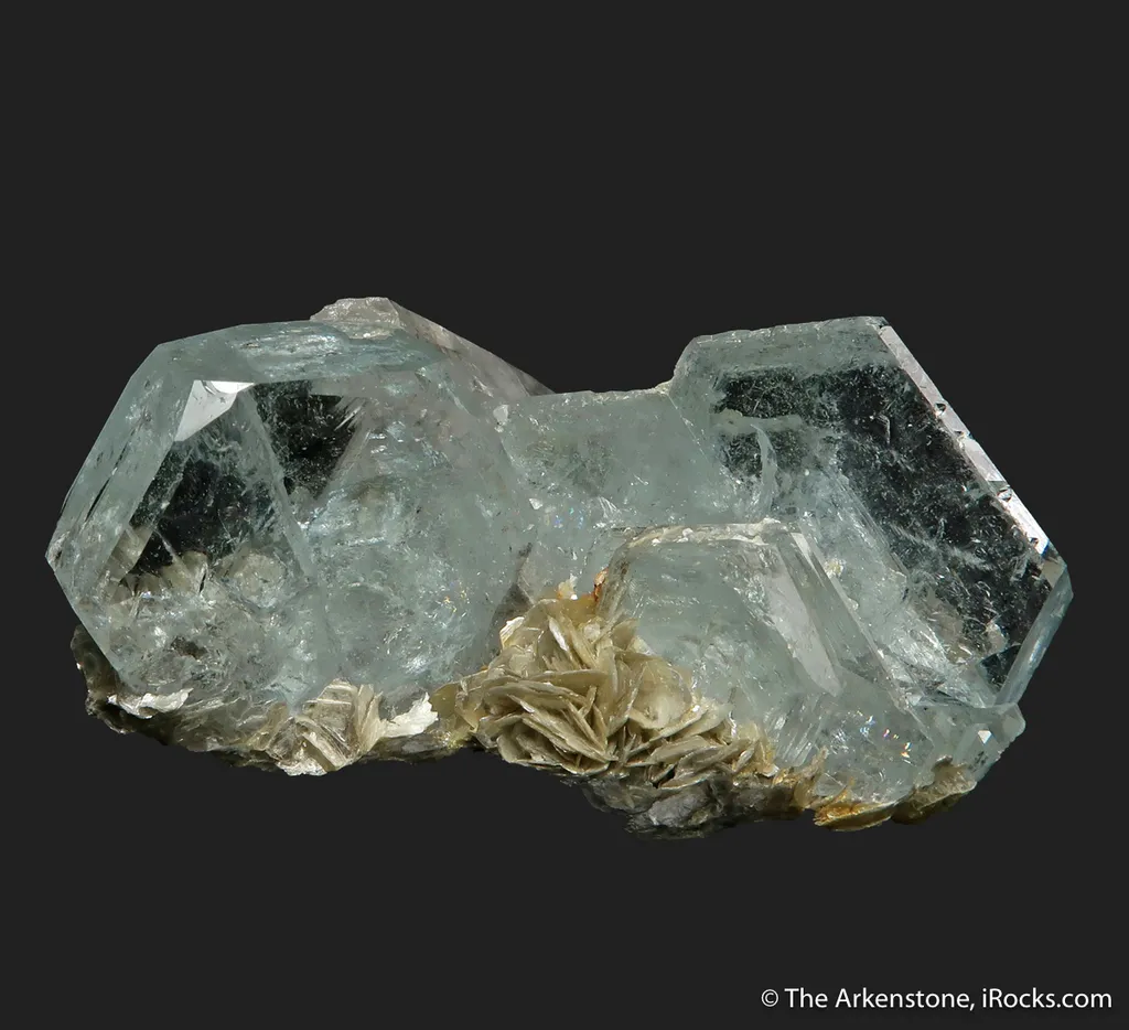 Aquamarine with Quartz, on Muscovite image