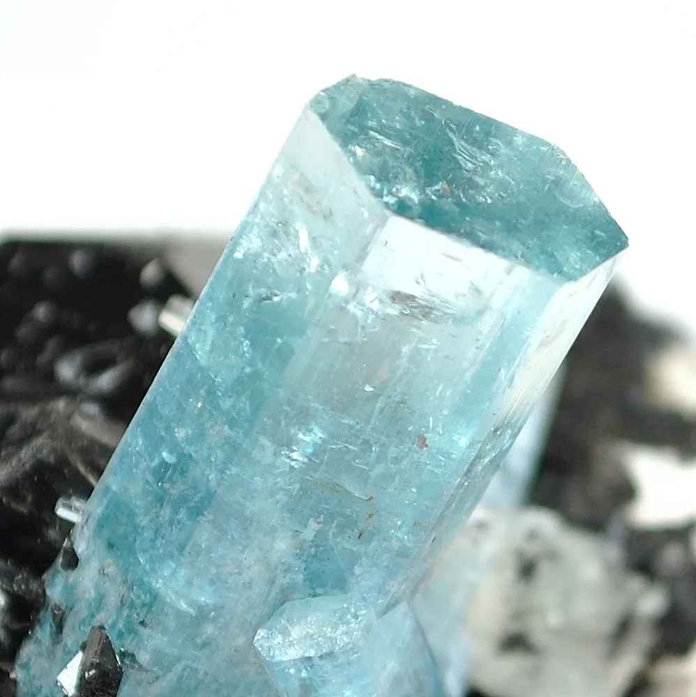 Aquamarine With Schorl - image 2