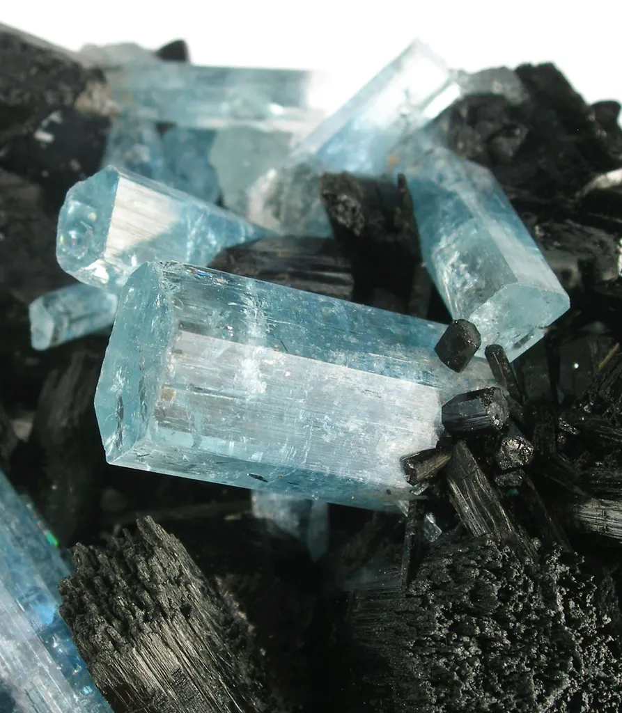 Aquamarine With Schorl - image 3