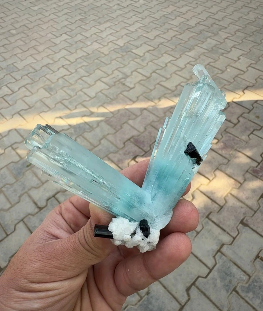 Aquamarine with Schorl – 109 g – Shigar Valley, Gilgit-Baltistan, Pakistan - image 2