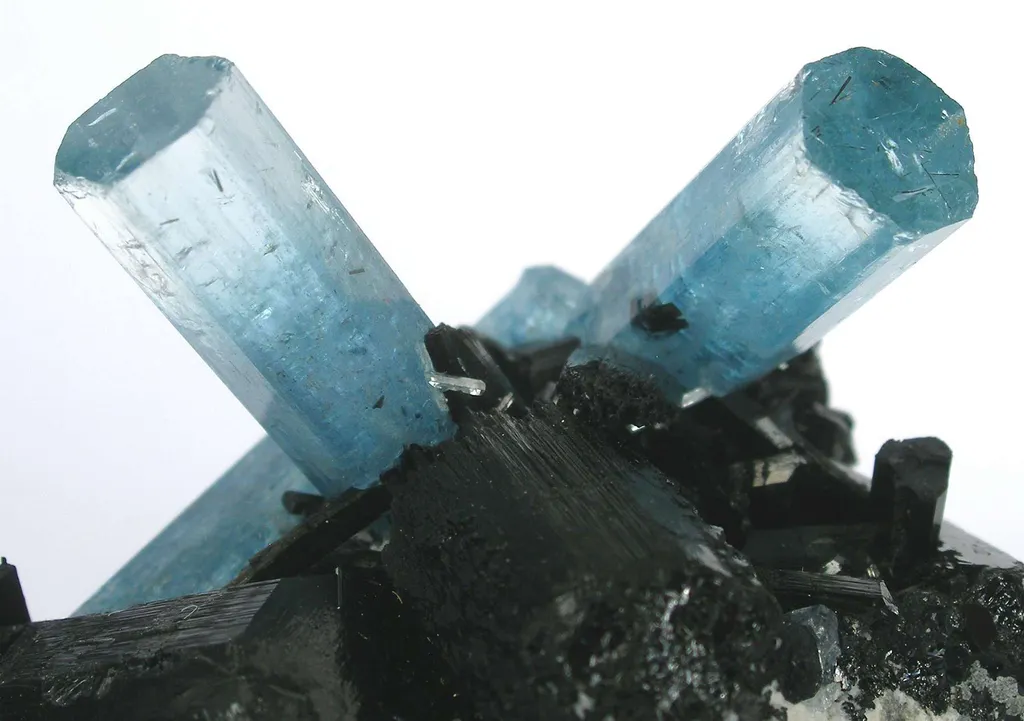 Aquamarine With Schorl - image 2