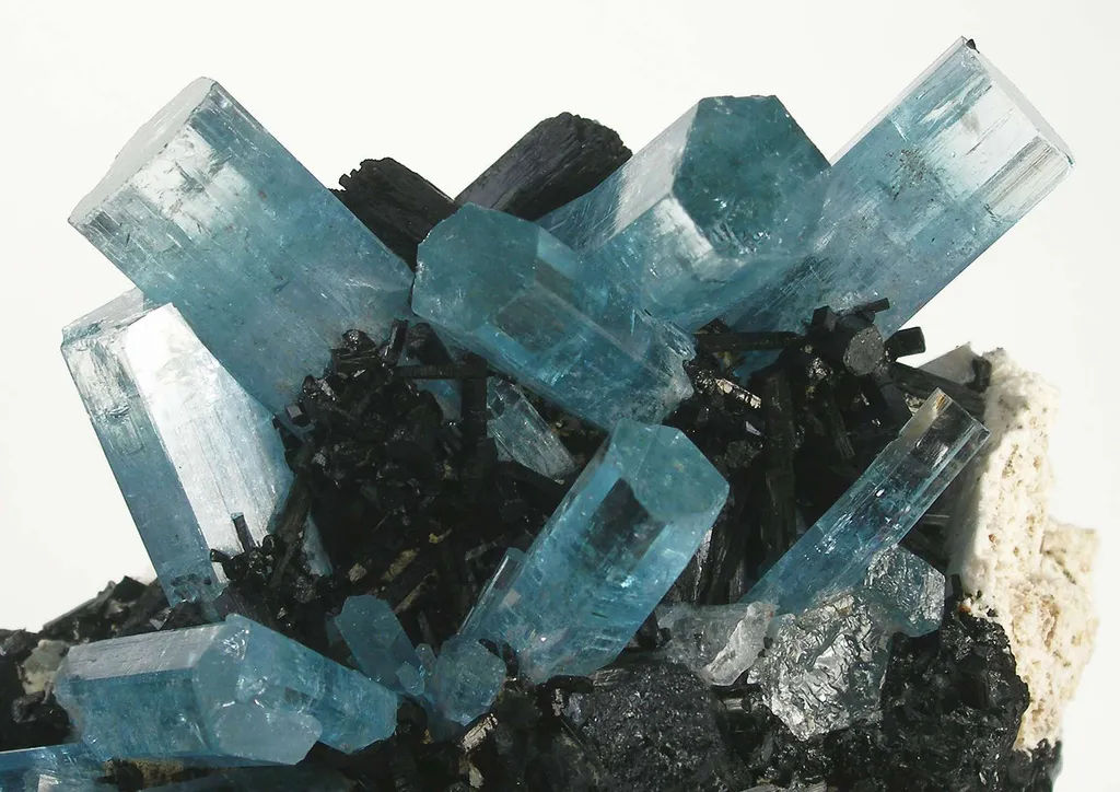 Aquamarine With Schorl - image 3