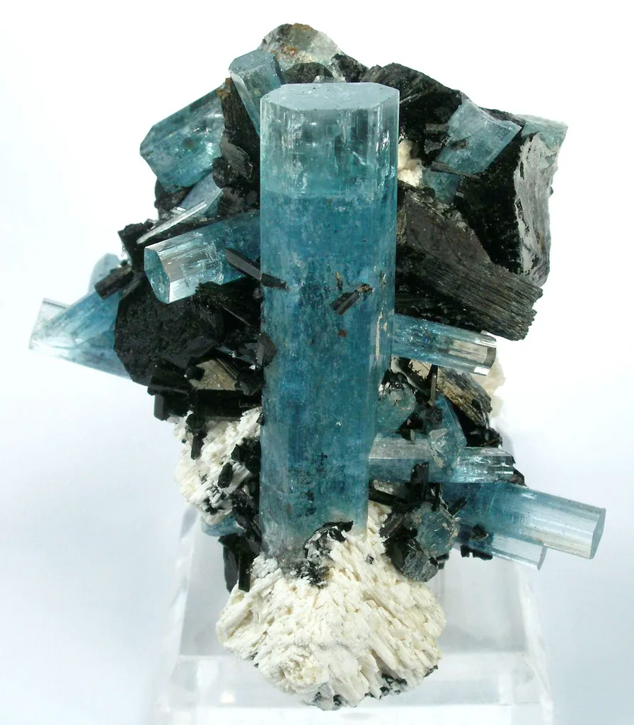 Aquamarine With Schorl image