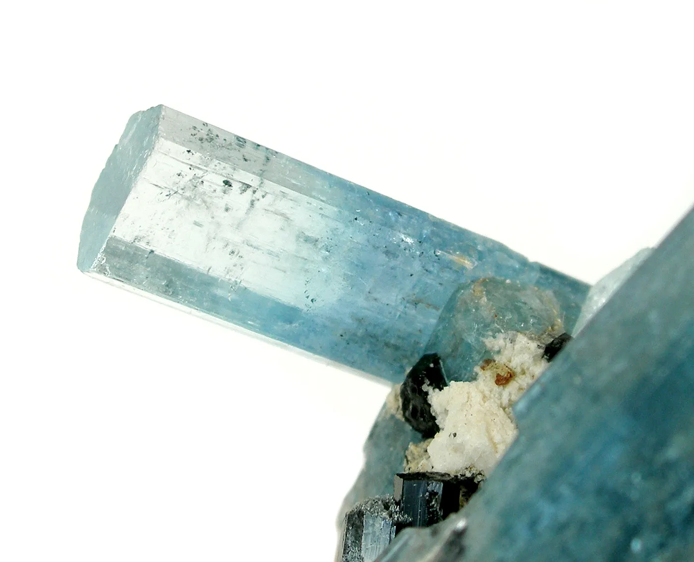 Aquamarine With Schorl - image 3