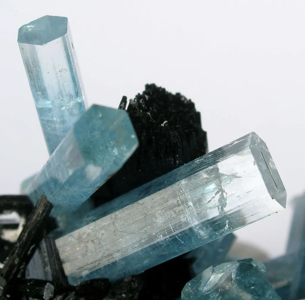Aquamarine With Schorl - image 2