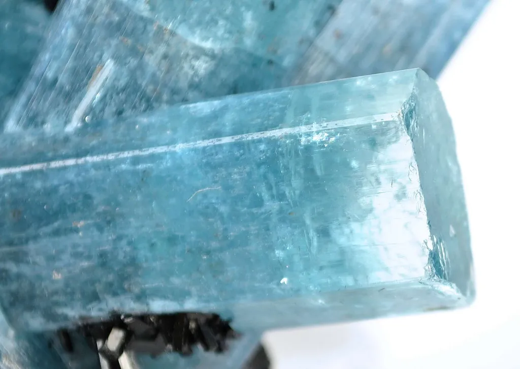 Aquamarine With Schorl - image 6