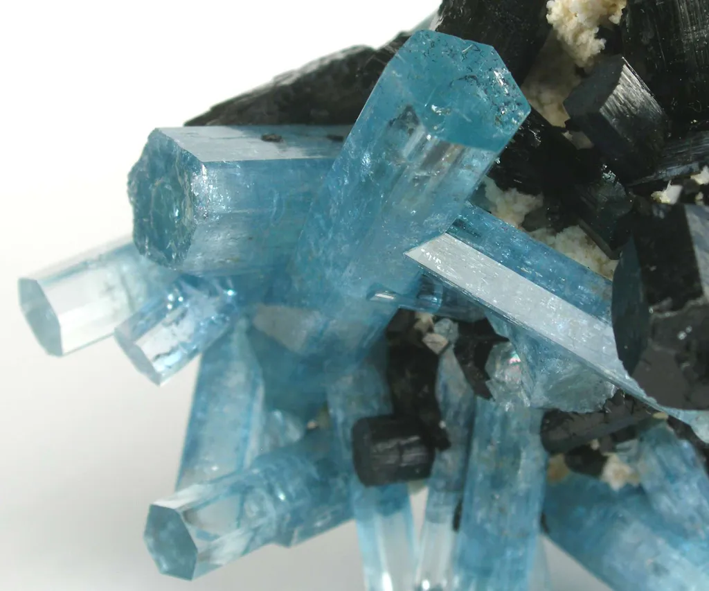 Aquamarine With Schorl - image 3