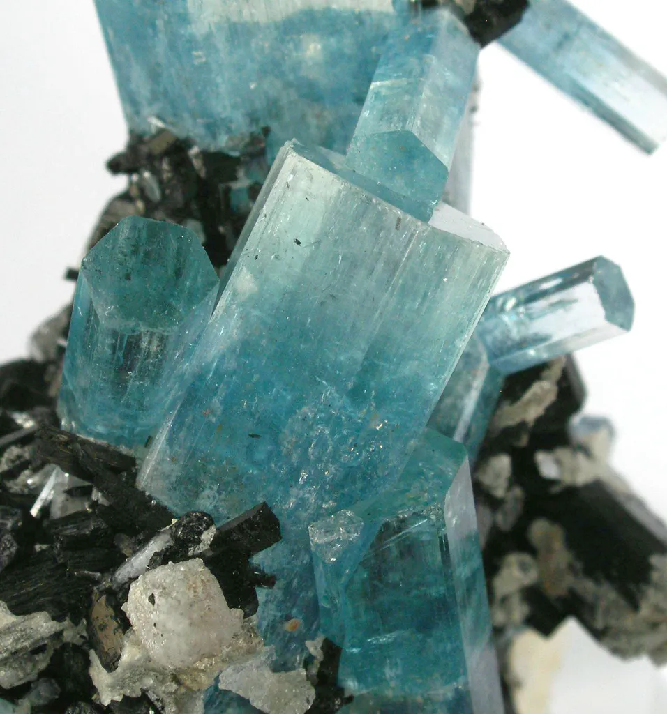 Aquamarine With Schorl - image 4
