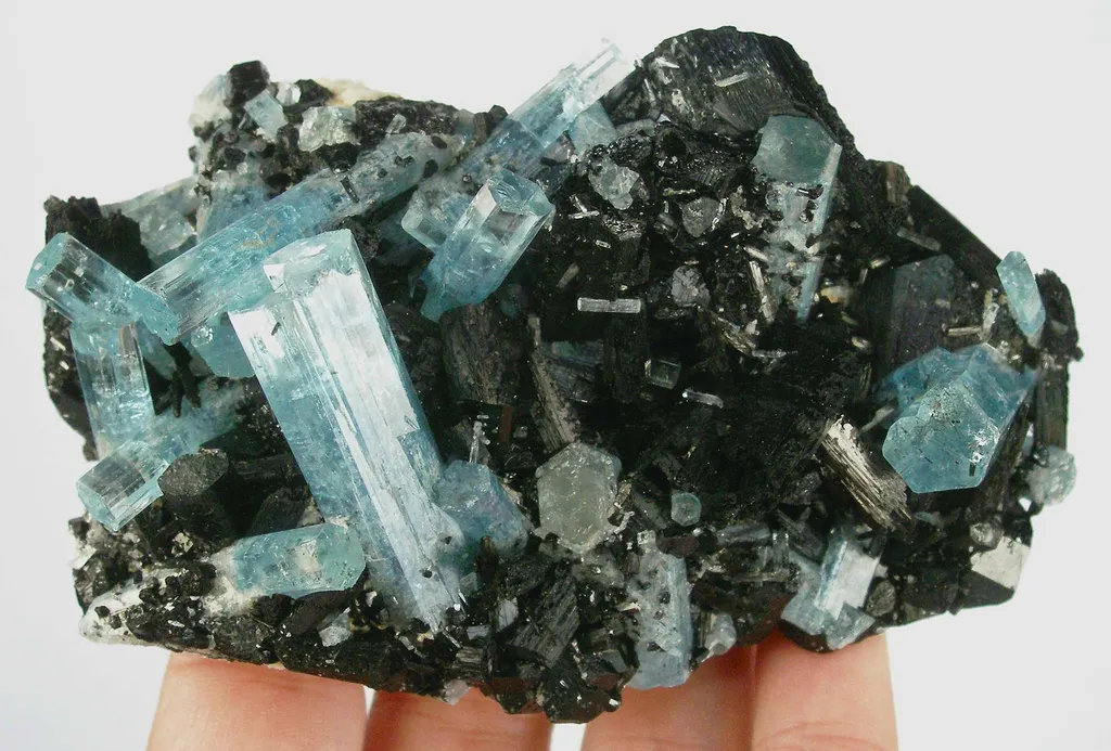 Aquamarine With Schorl - image 4
