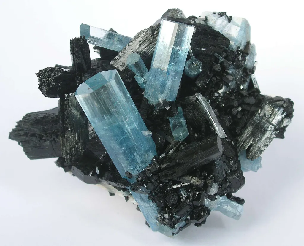 Aquamarine With Schorl - image 2