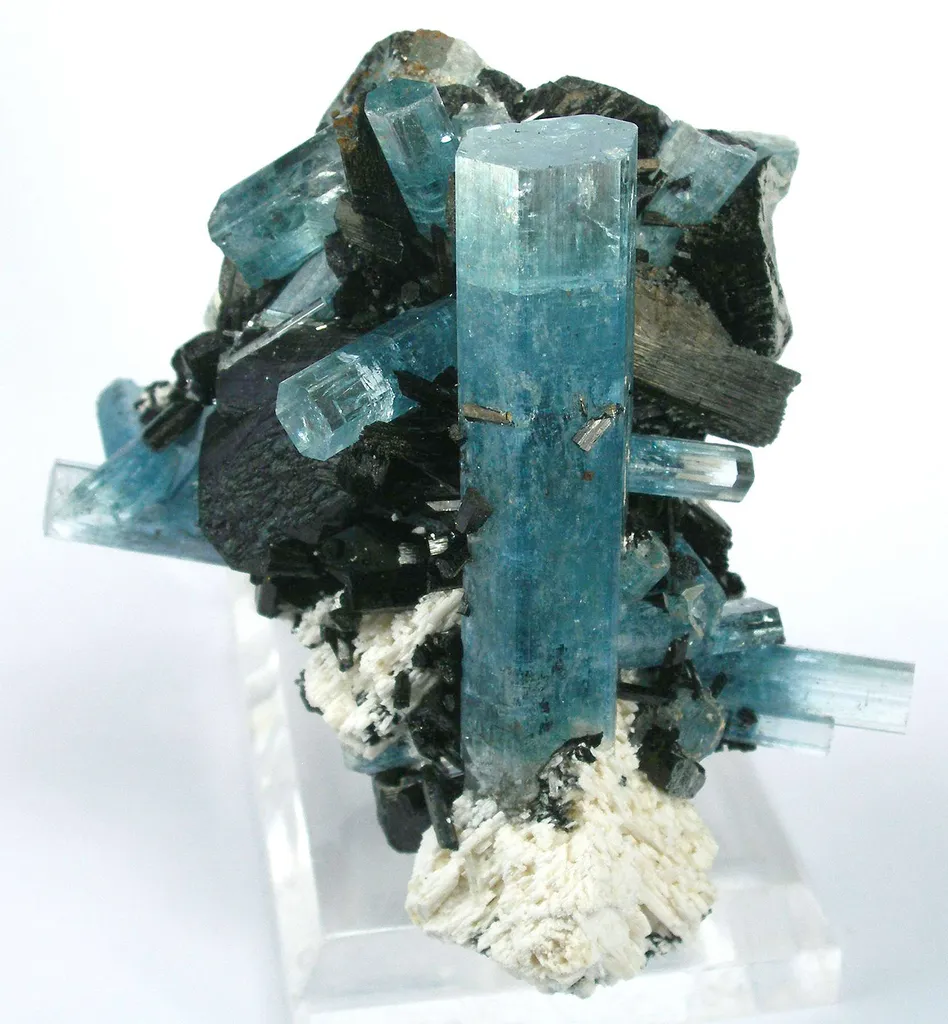 Aquamarine With Schorl - image 2