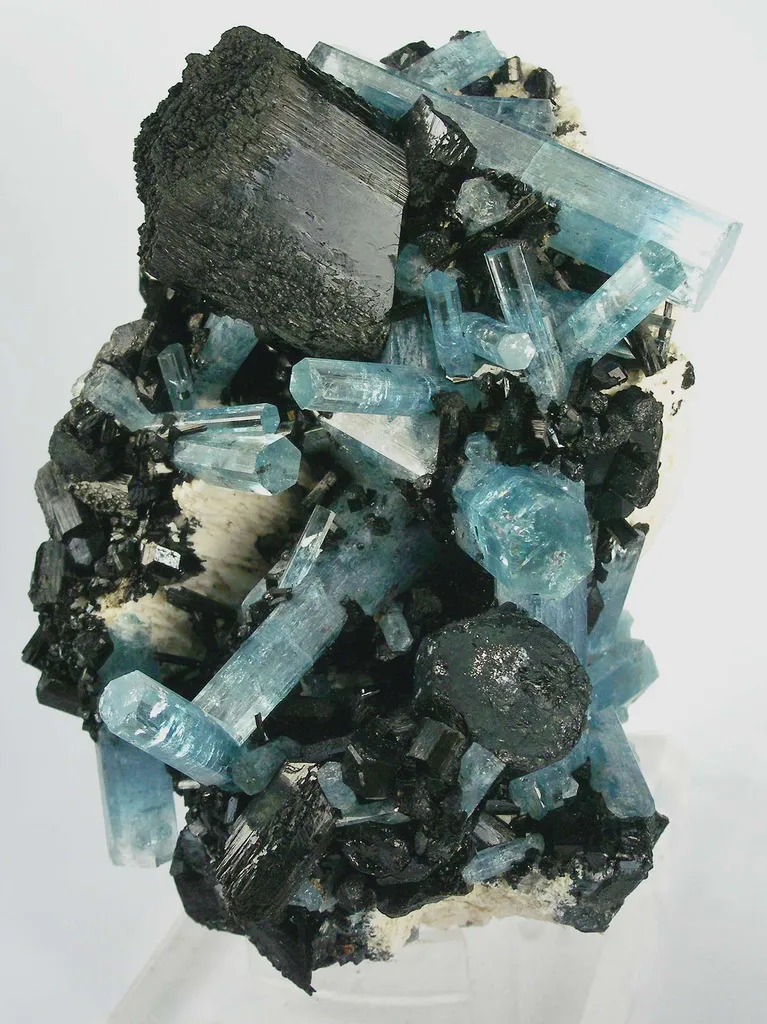 Aquamarine With Schorl image