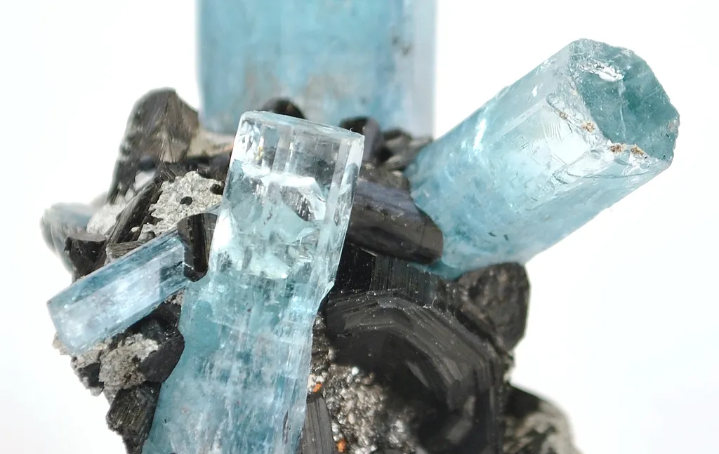 Aquamarine With Schorl - image 4