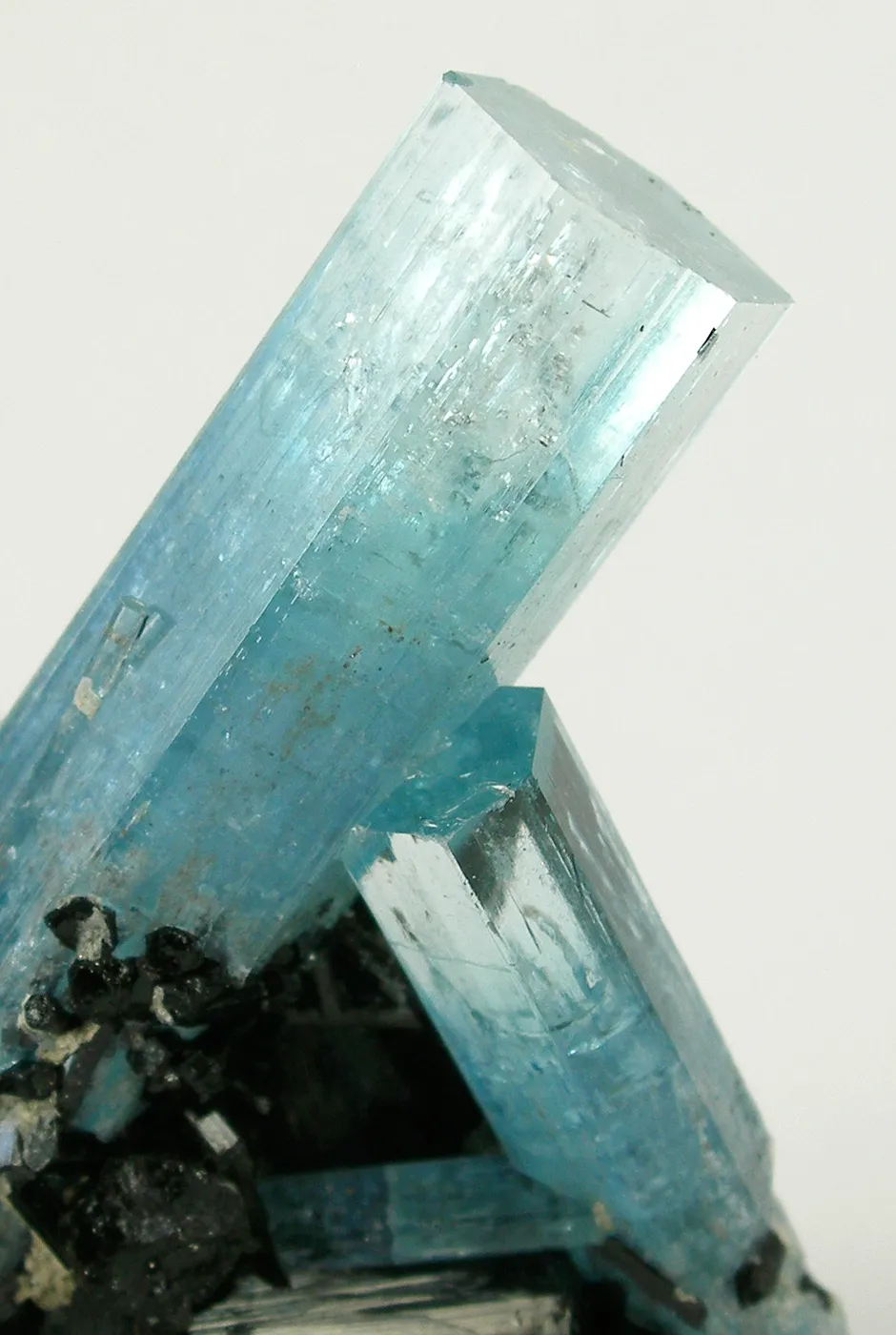 Aquamarine With Schorl - image 2